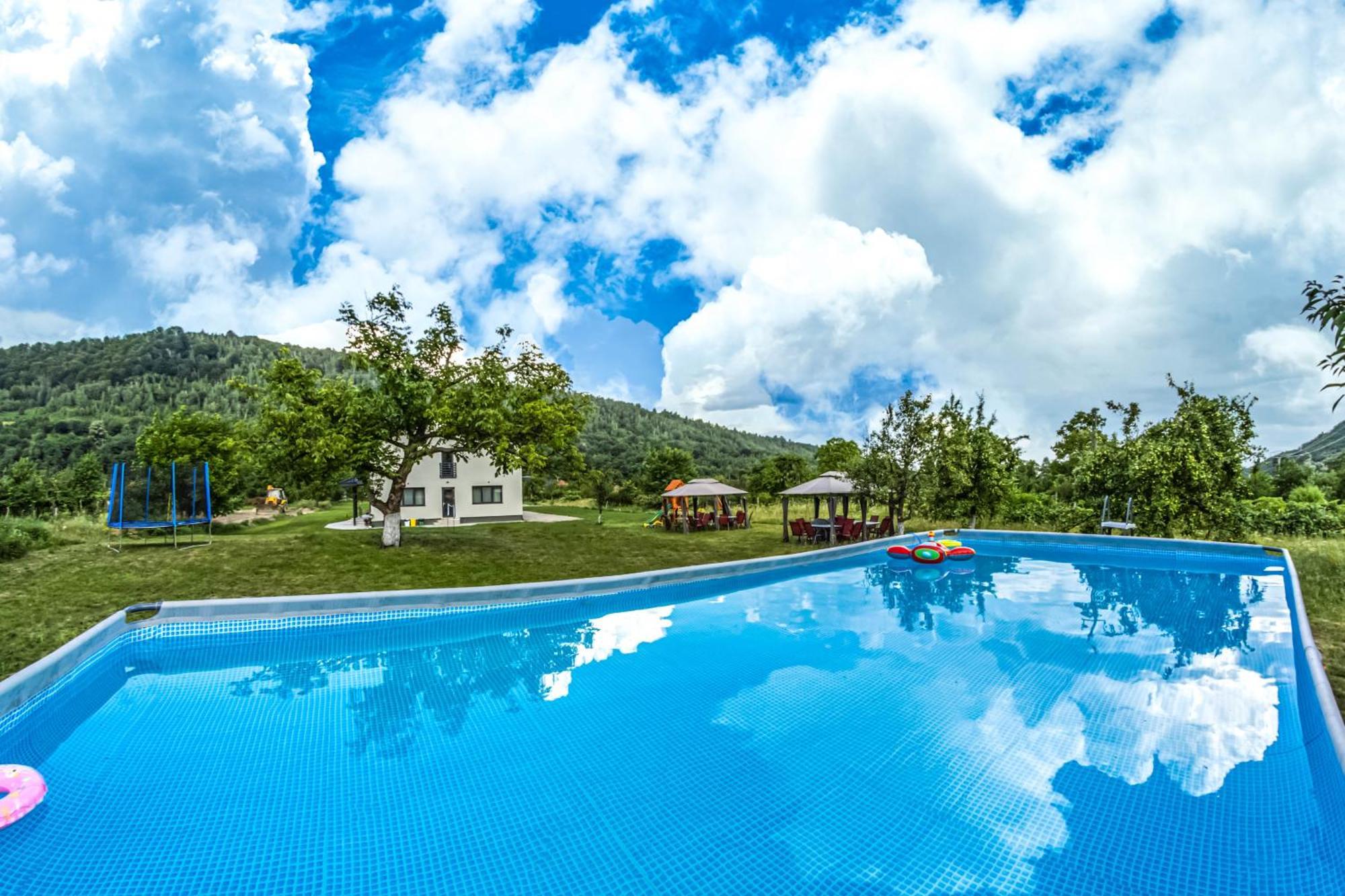 Transalpina Retreat 호텔 Novaci-Străini 외부 사진