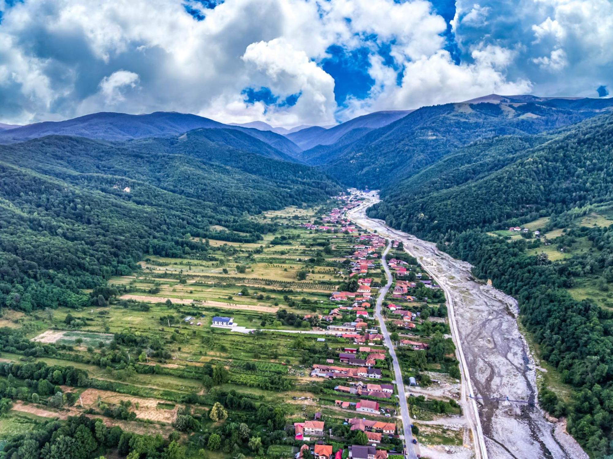 Transalpina Retreat 호텔 Novaci-Străini 외부 사진