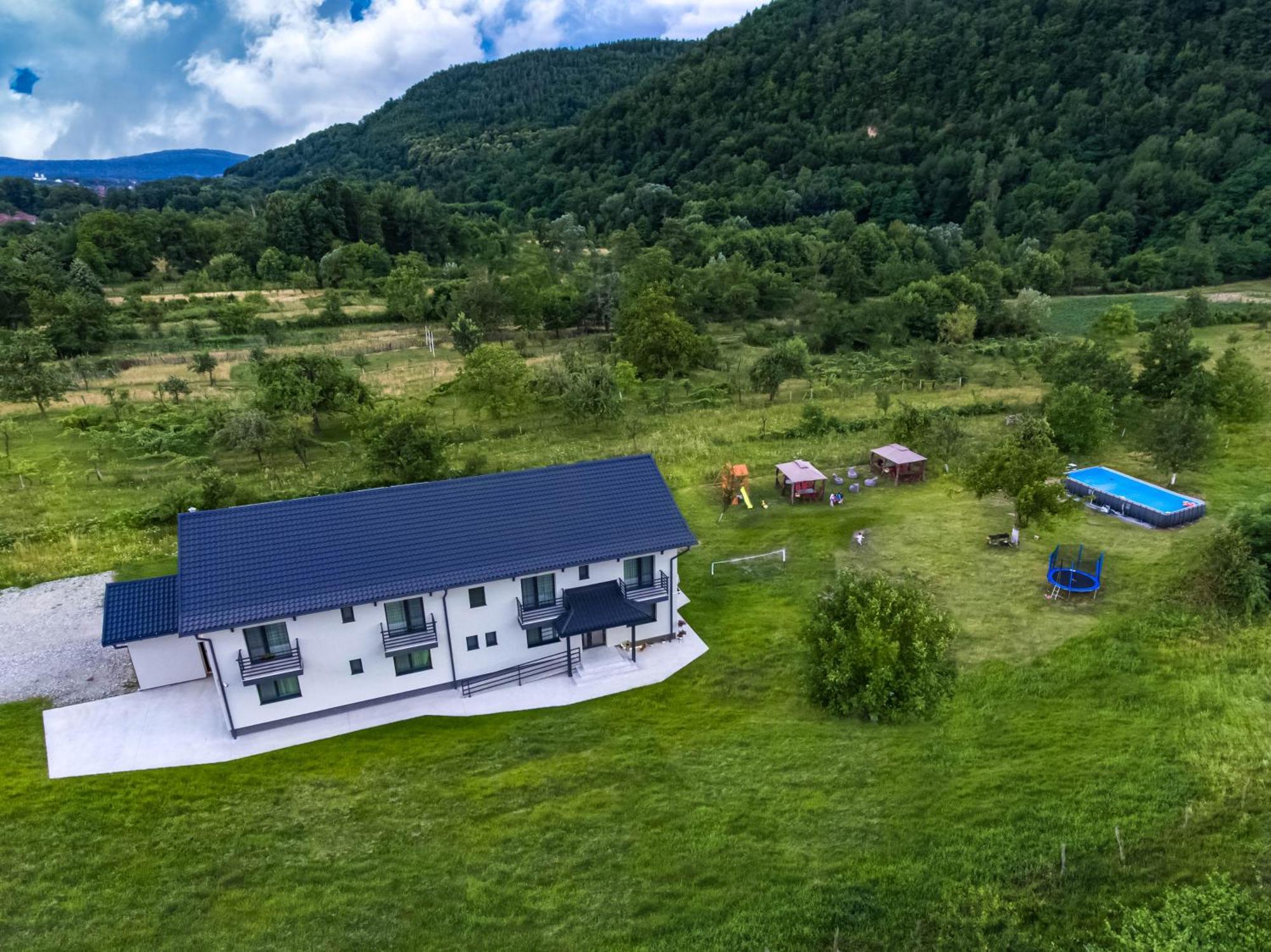 Transalpina Retreat 호텔 Novaci-Străini 외부 사진