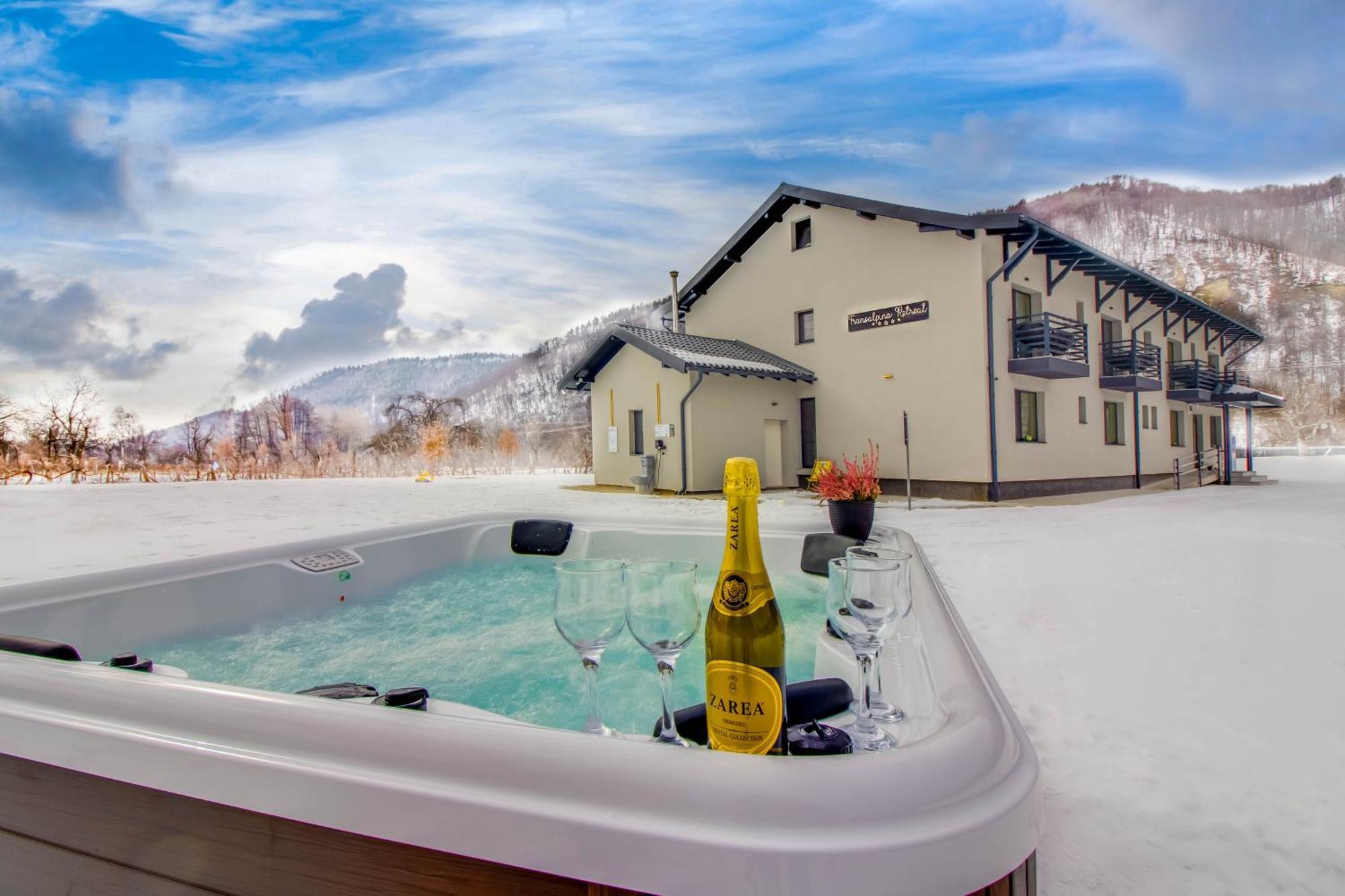 Transalpina Retreat 호텔 Novaci-Străini 외부 사진